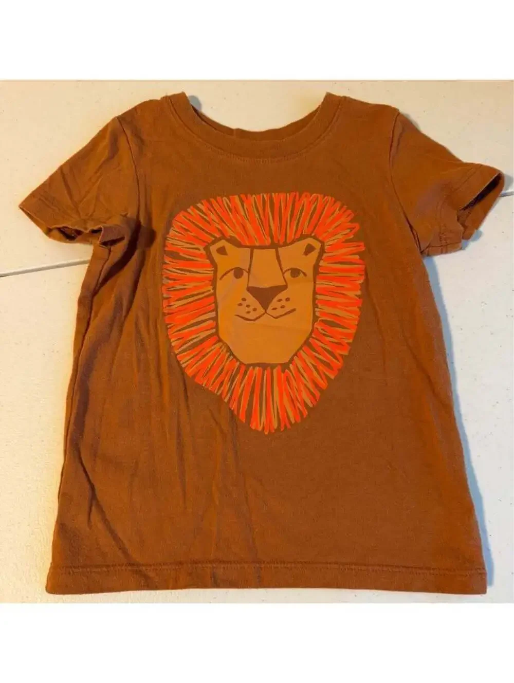 Genuine Kids from OshKosh 2T Lion T-Shirt and Shorts Set